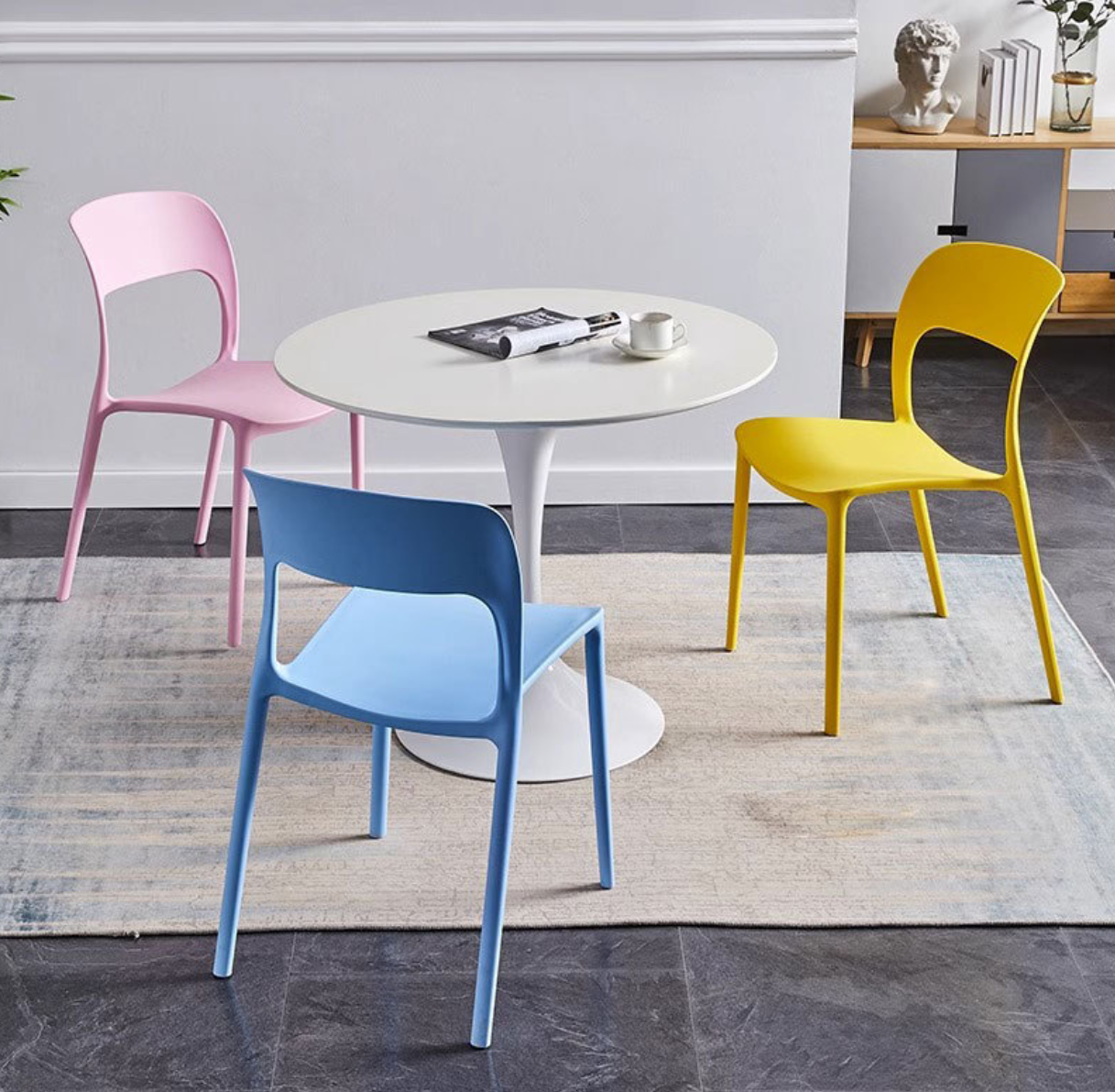 Indoor/Outdoor Plastic Dining Chair Stackable for Restaurant/Apartment