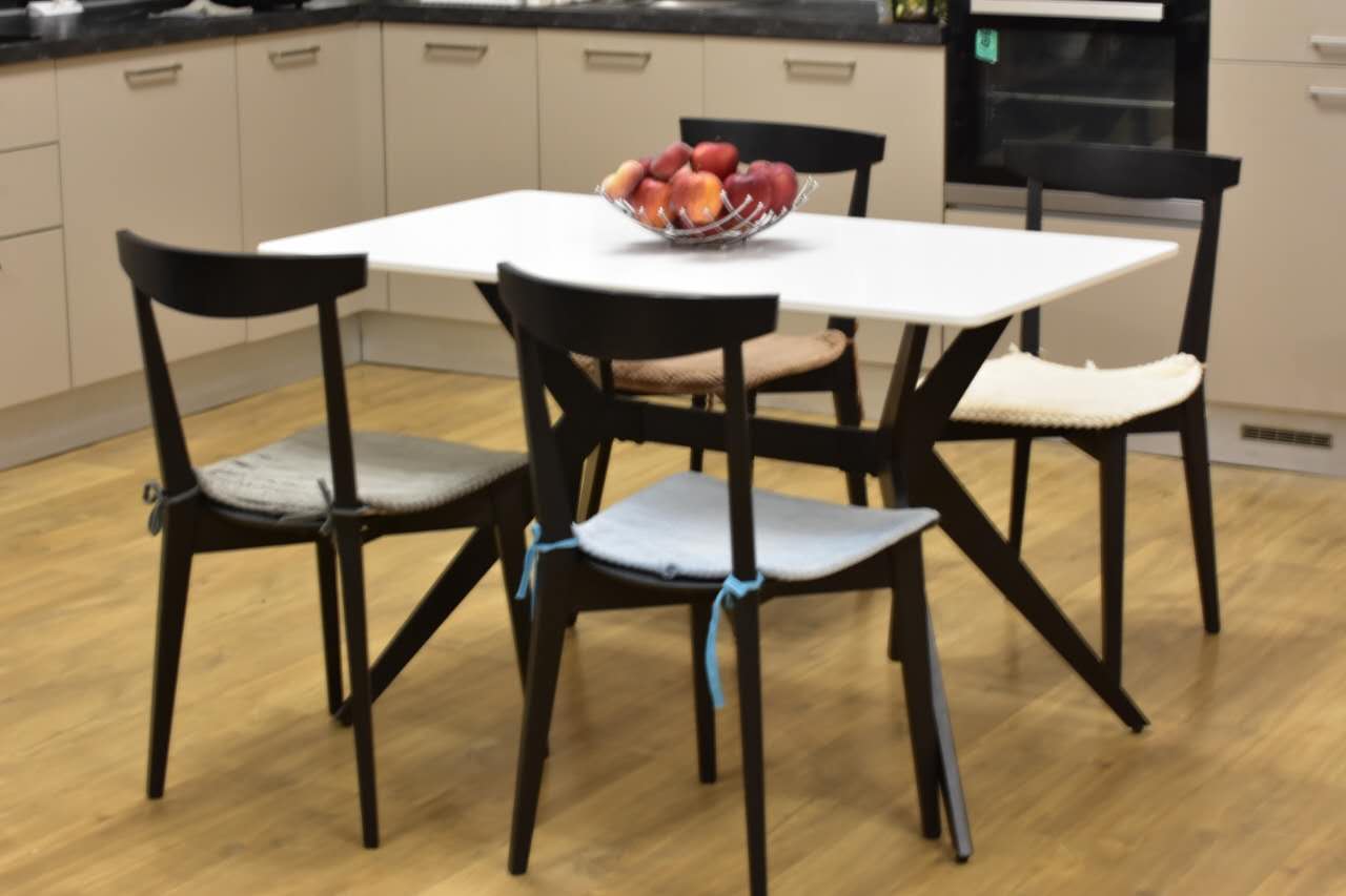 New Style Dining Table for Living Room/Restaurant/Apartment
